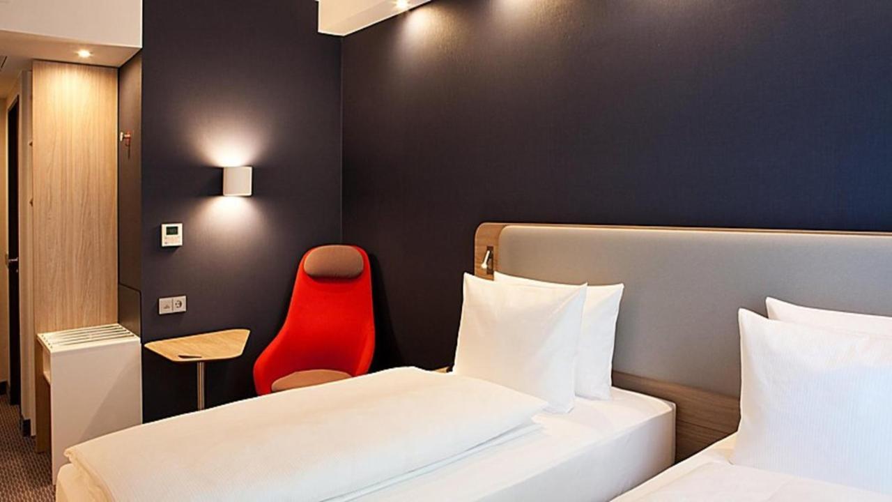 Holiday Inn Express - Remscheid Bagian luar foto