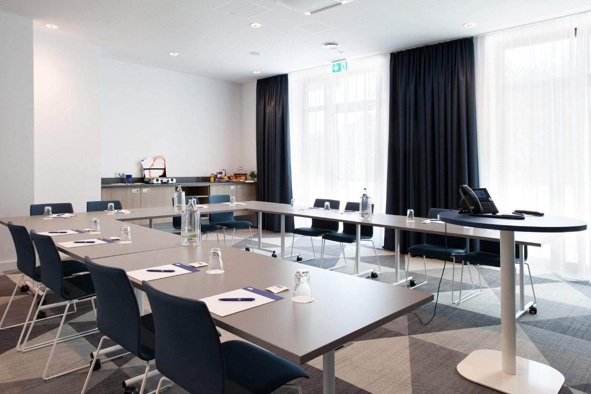 Holiday Inn Express - Remscheid Bagian luar foto