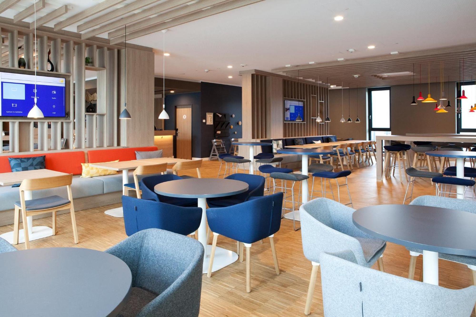 Holiday Inn Express - Remscheid Bagian luar foto