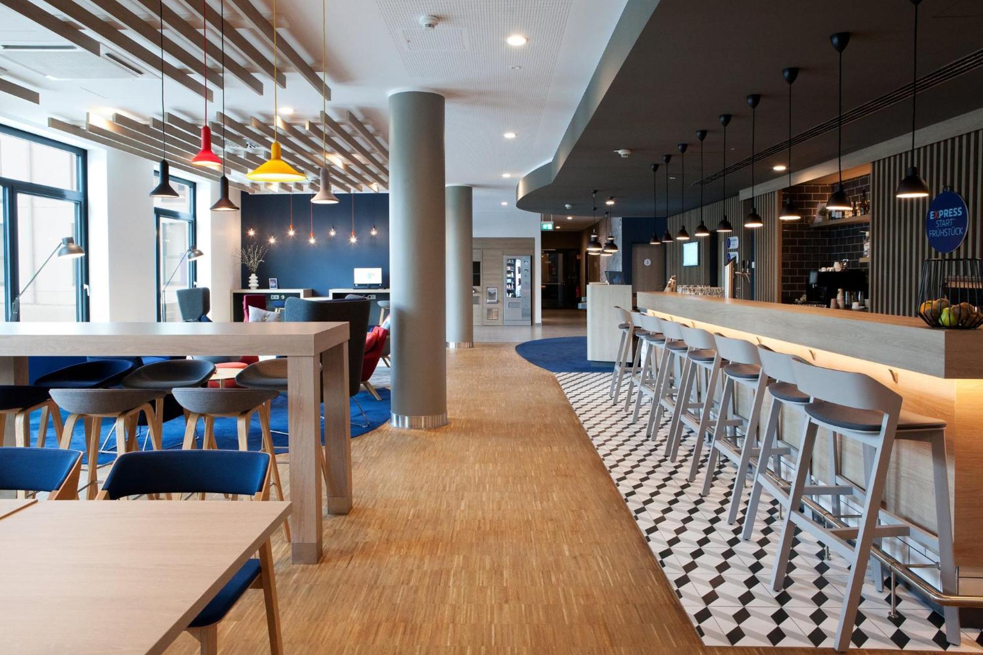 Holiday Inn Express - Remscheid Bagian luar foto