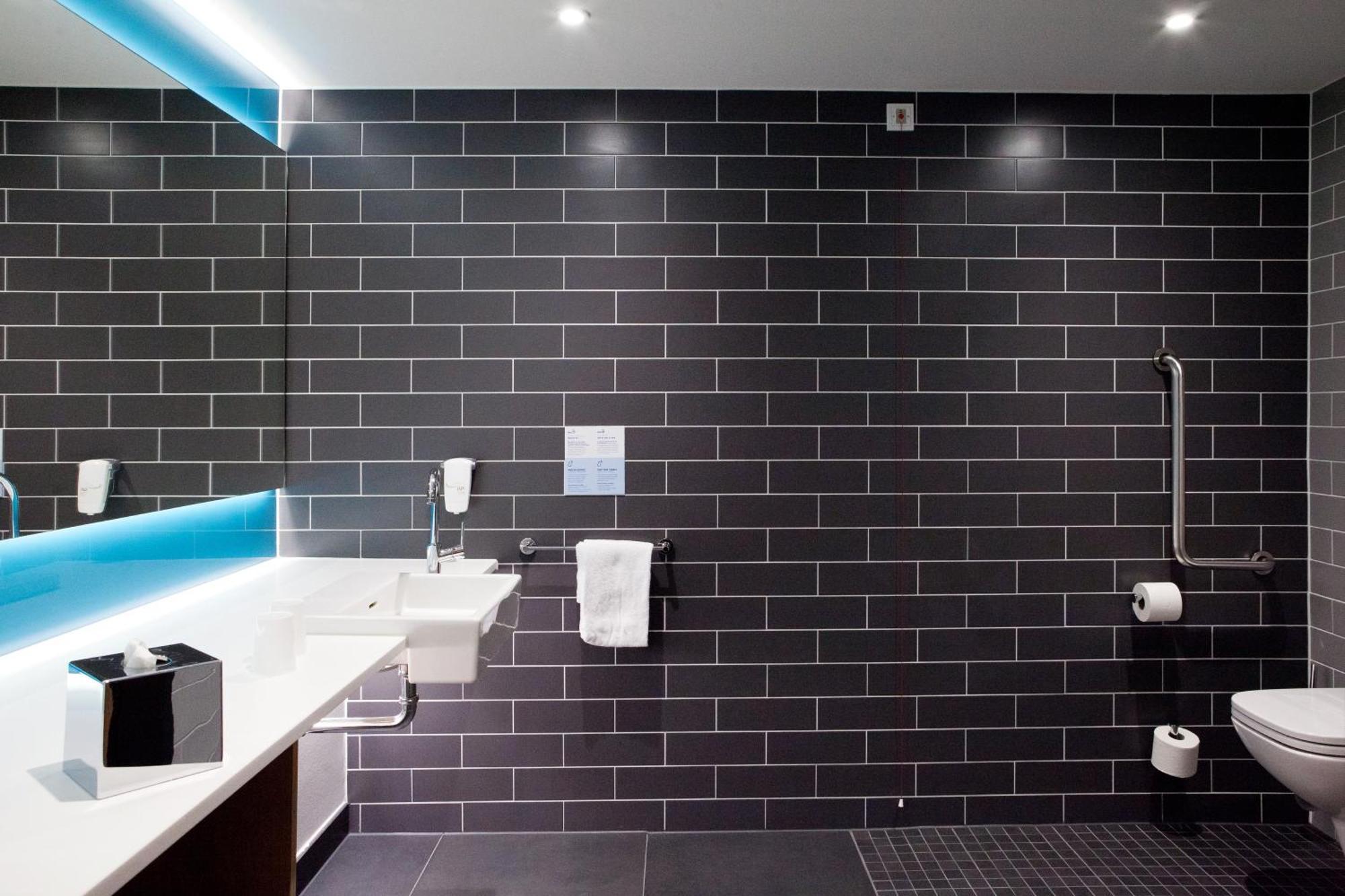 Holiday Inn Express - Remscheid Bagian luar foto