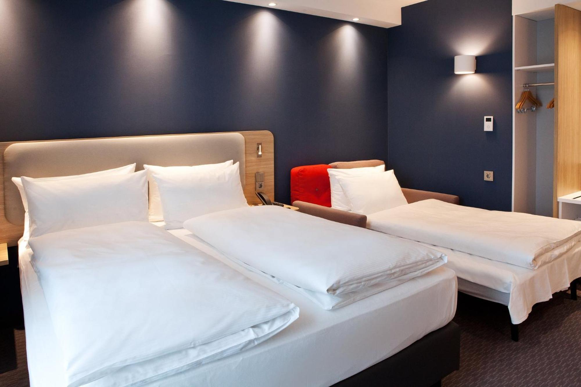 Holiday Inn Express - Remscheid Bagian luar foto